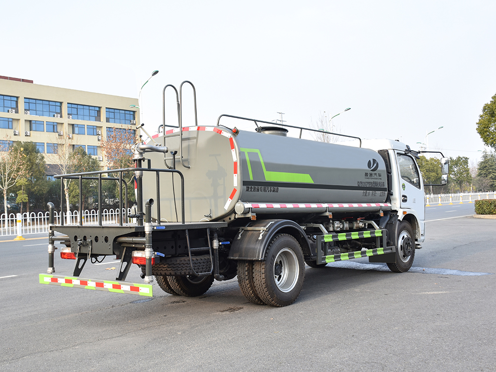 東風10噸灑水車