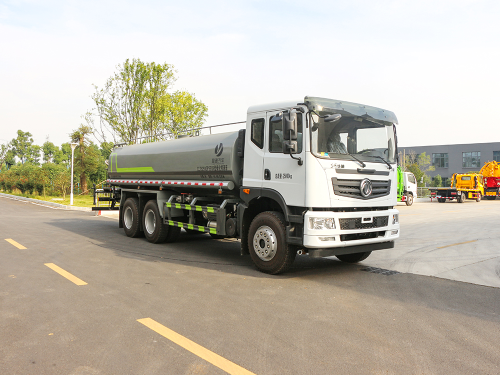 東風T5 22噸綠化噴灑車