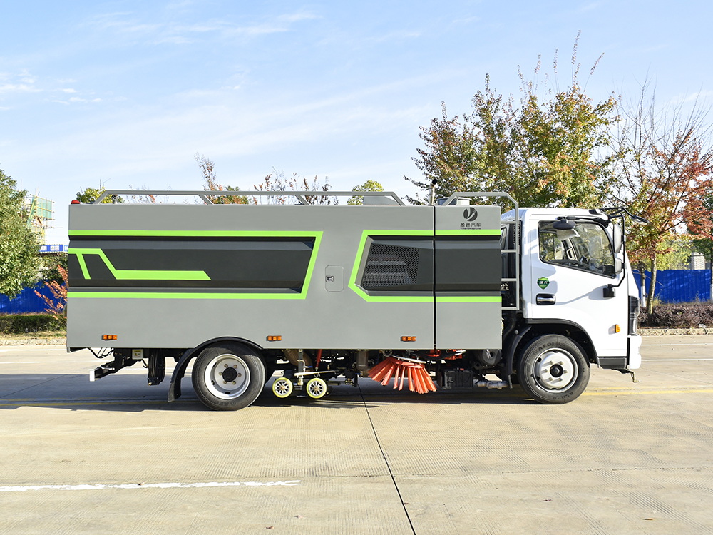 東風(fēng)多利卡D7洗掃車