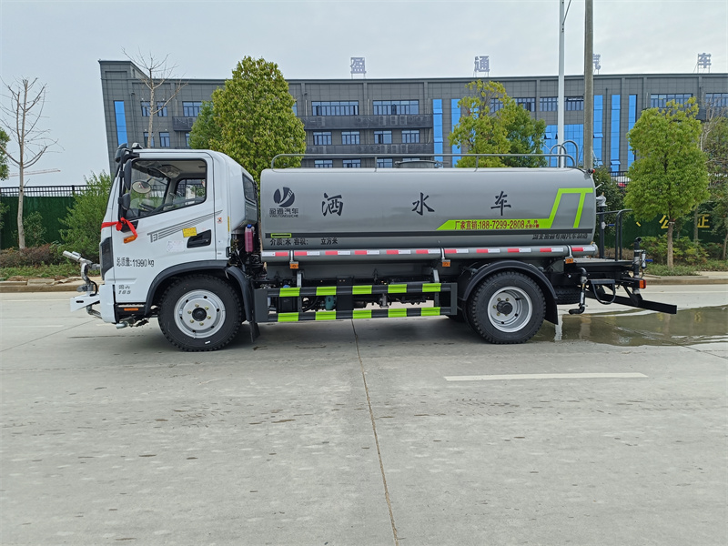 東風(fēng)華神9.2噸帶電子炮灑水車