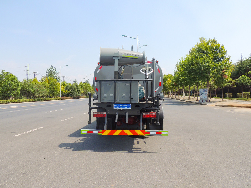 東風D9 -16方抑塵車