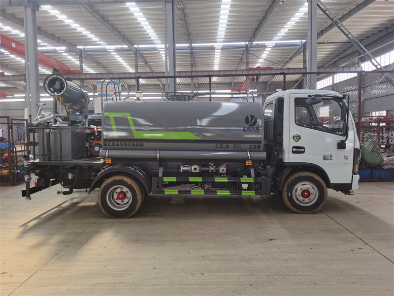東風(fēng)5噸霧炮灑水車(chē)